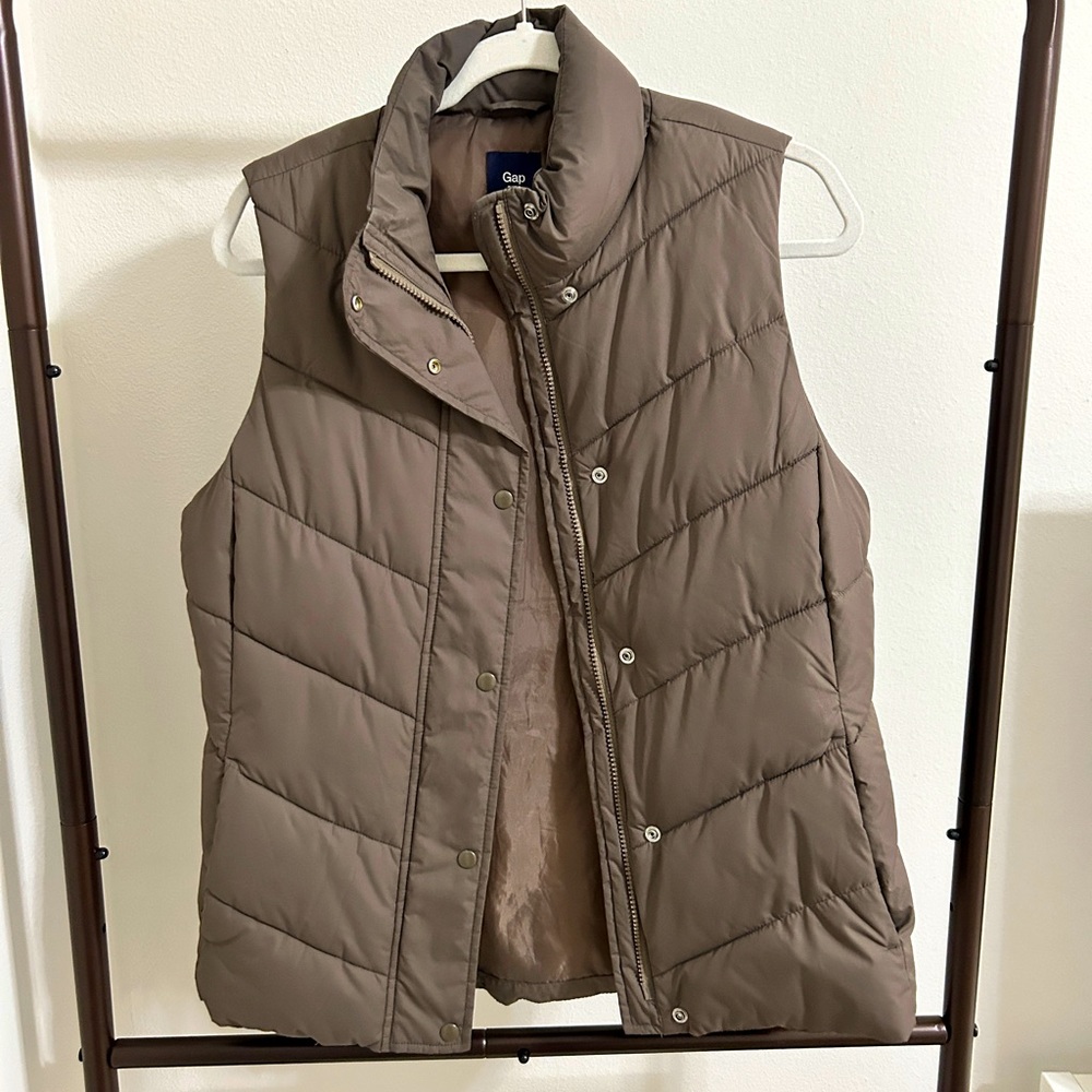 The GAP puffer vest